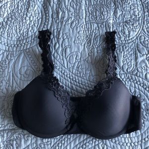 Natori®️ Black Bra